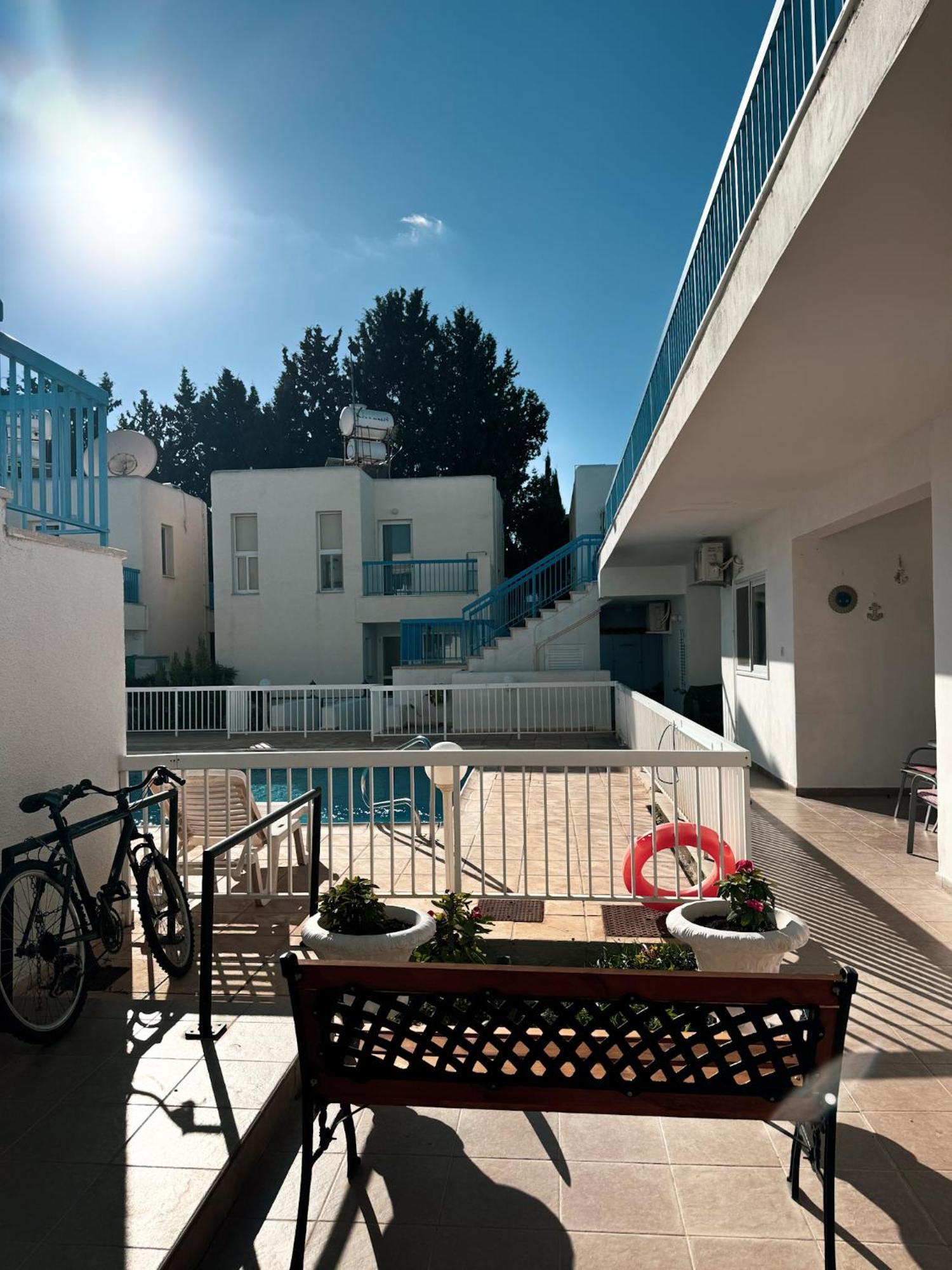 Lavi's Haven 2b, Paphos, Pool Appartement *